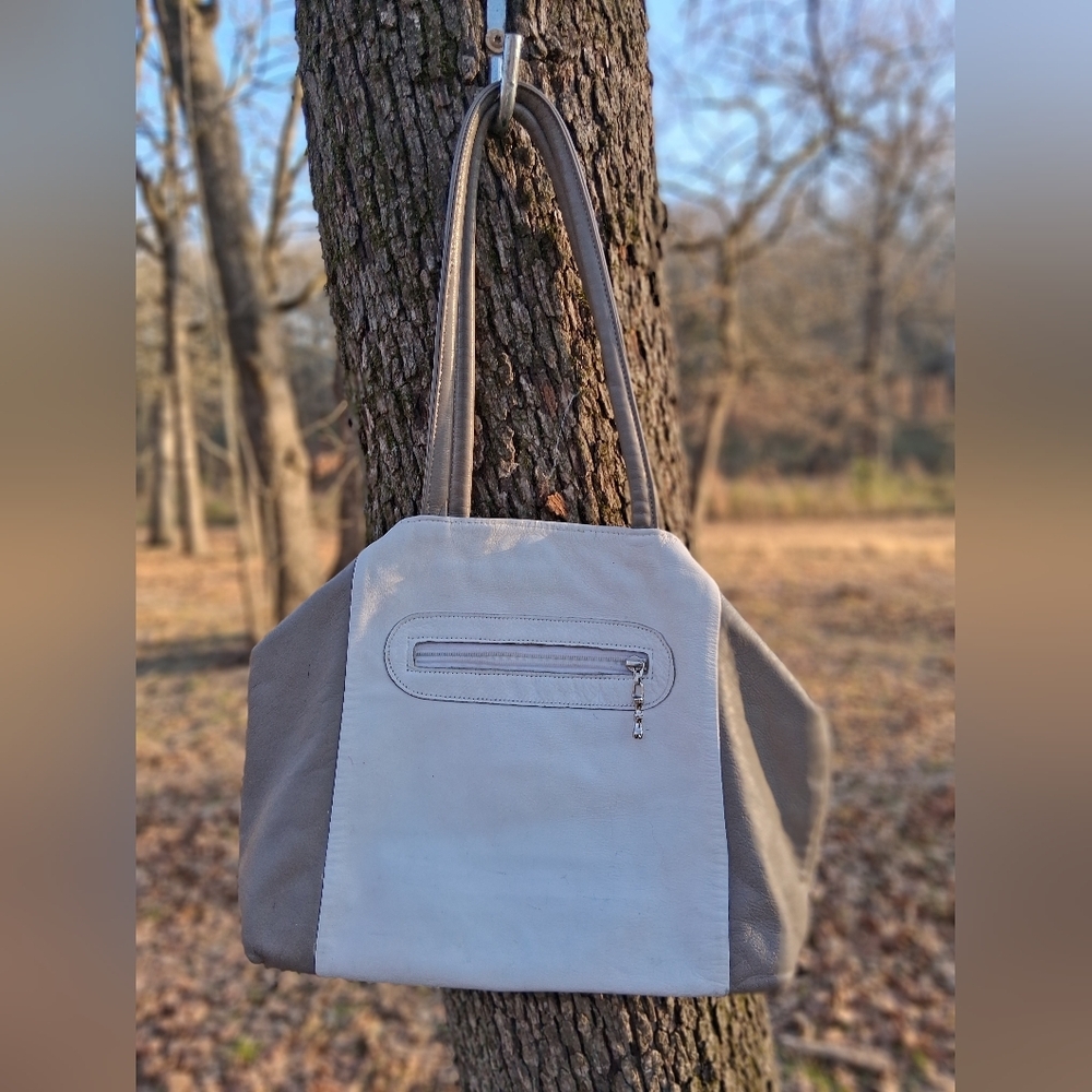 Elegant Two-Tone Leather Bag